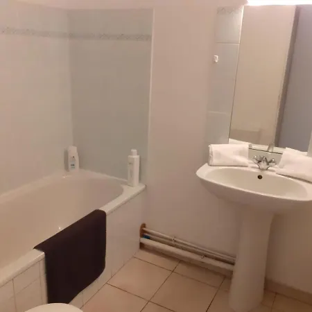 Daire Toe.location*grand T1 Bis*hyper Centre Et Port *